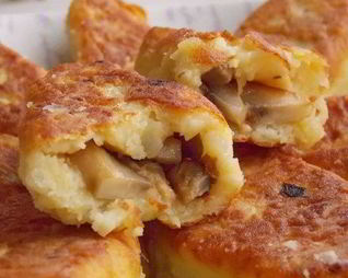 Зразы из картофеля с грибной начинкой