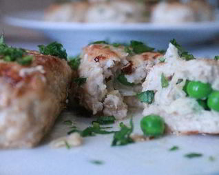 Зразы щучьи с зеленым горошком