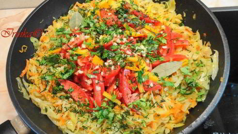 гречка с капустой и овощами