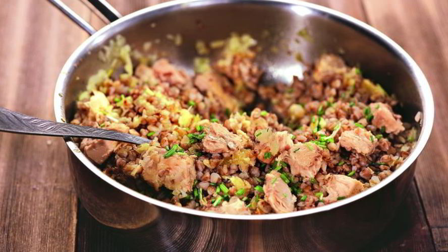 Рецепт гречки с лососем