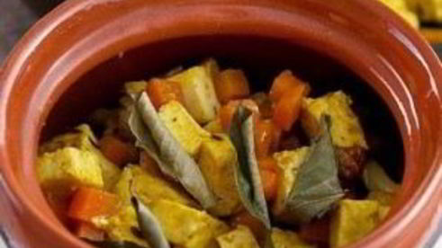 гречка с овощами и сыром в горшочке