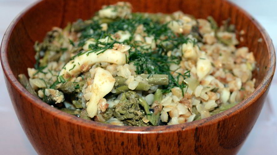 Рецепт гречки с папоротником и кальмарами