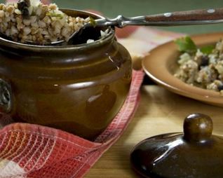 Гречневая каша с грибами и сельдереем