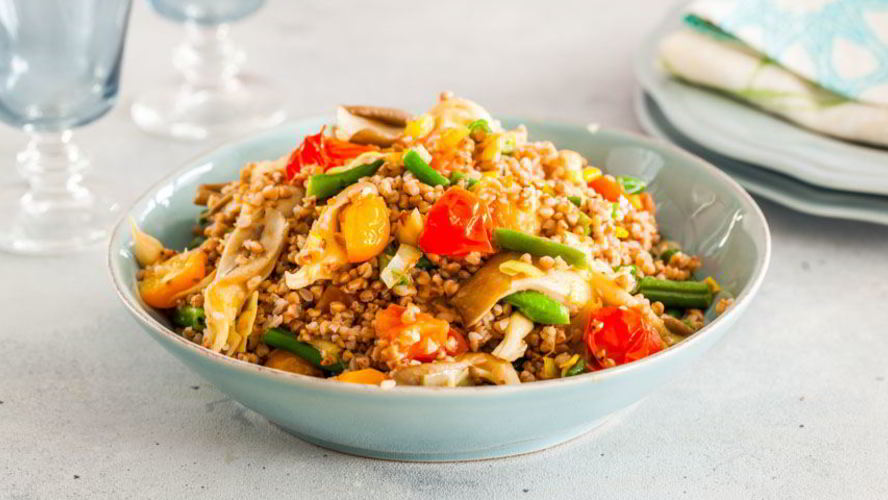 Рецепт гречневой каши с овощами и вешенками