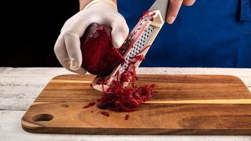 яркая гречка со сметаной и орехами