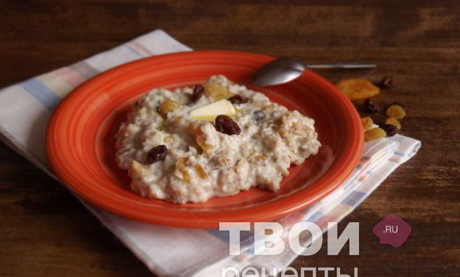 Овсяная каша с сухофруктами