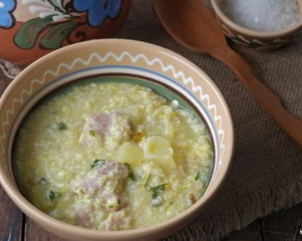 Полевая каша с тушенкой