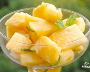 Ананас с мятным сиропом