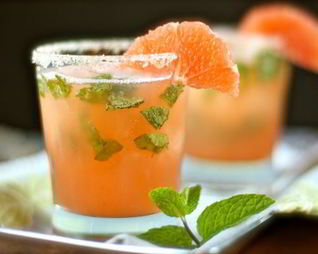 Быстрый грейпфрутово-мятный коктейль