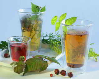 Чай с мятой и смородиной