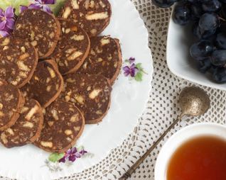 Чайная колбаса из печенья