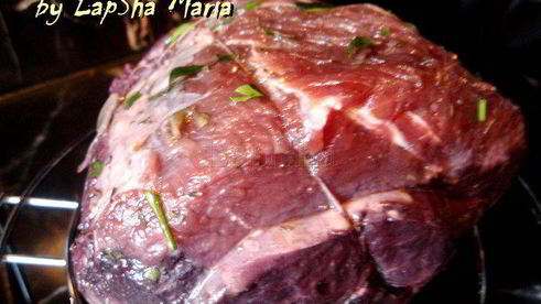 говядина тушенная с овощами