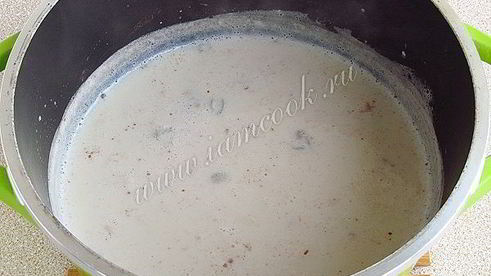 индийский имбирный чай масала с молоком и кардамоном