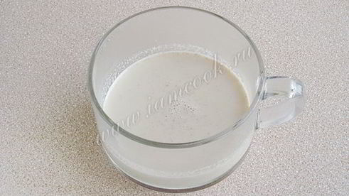 индийский имбирный чай масала с молоком и кардамоном