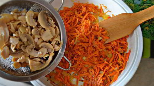 куриные грудки, запеченные с грибами роза чайная