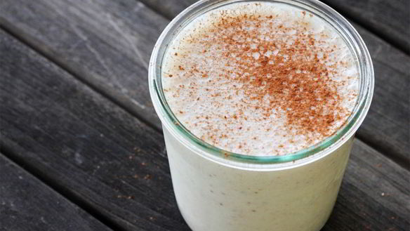 Рецепт Кефирного коктейля с яблоками и медом