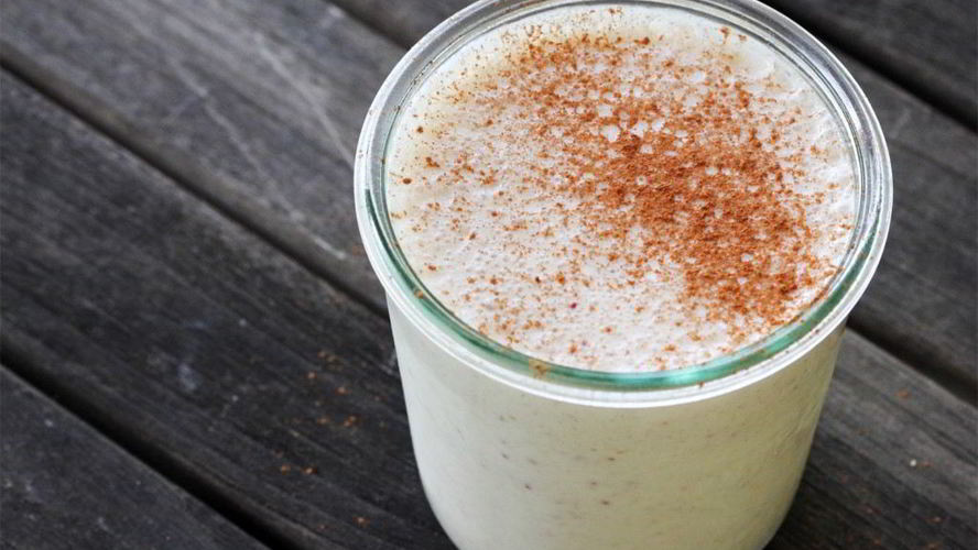 Рецепт кефирного коктейля с яблоками и медом