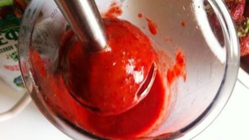 клубничный коктейль снежок