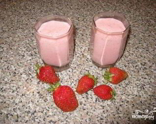 Клубничный коктейль