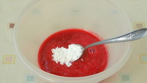 коктейль на ряженке с творогом и малиной