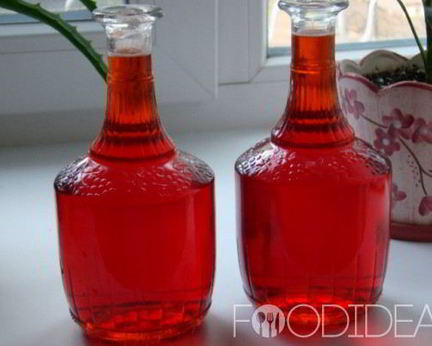 Клубничный ликер