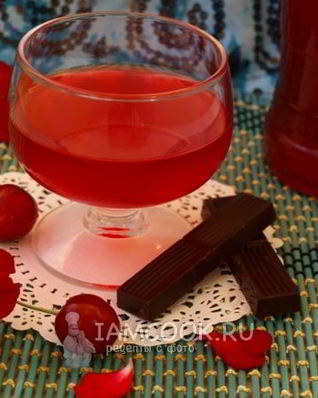 Вишневый ликер