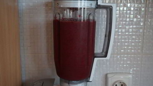 ананасово-ягодный смузи