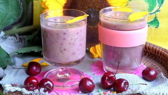Рецепт Черешневого смузи с авокадо