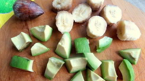 черешневый смузи с авокадо