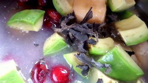 черешневый смузи с авокадо