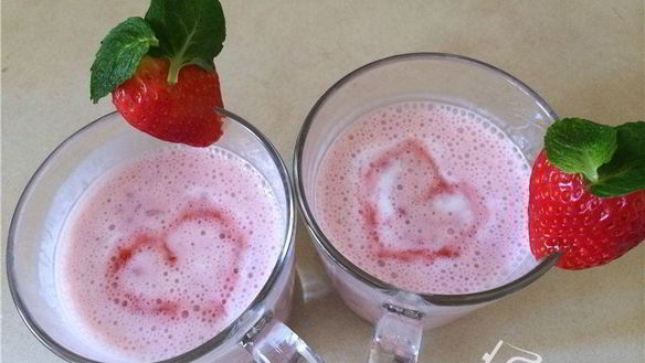 Рецепт Клубничного кефирного смузи