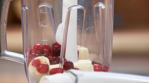 печенье фитнес и овсяный смузи с клюквой