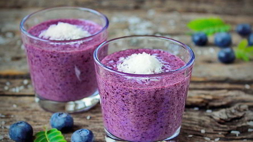 Рецепт рисового смузи с черникой и кокосовыми сливками