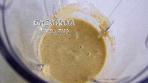 слоеный банановый смузи с пюре из киви и лайма