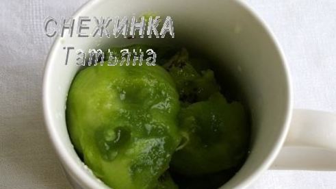 слоеный банановый смузи с пюре из киви и лайма