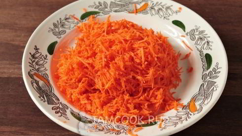 смузи с яблоком, морковью и имбирем