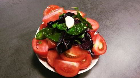 томатно-базиликовый смузи с чесноком