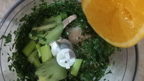 зеленый утренний смузи с капустой кейл