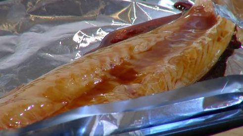 треска в кленовом сиропе под соусом из кураги