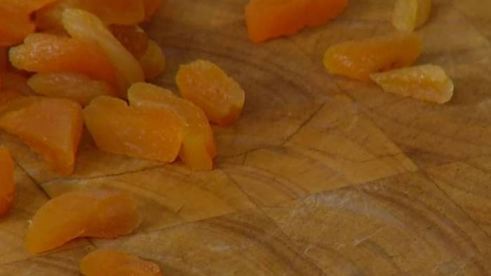 треска в кленовом сиропе под соусом из кураги