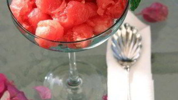 Рецепт Арбузного салата с ромом и мятой