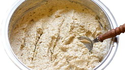 чесночно-ореховый салат с баклажанами и перцем