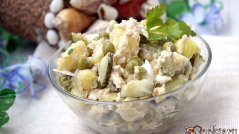 картофельный салат с тунцовым соусом