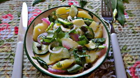 салат из картофеля и черемши