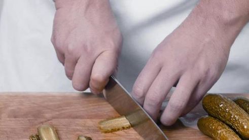 салат из картофеля и копченой курицы