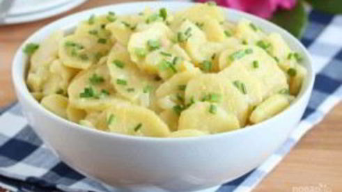 салат из картофеля и лука