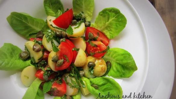 Рецепт Салата из молодого картофеля с каперсами и мятой