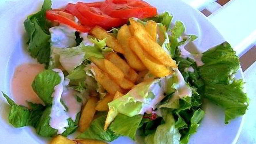 Рецепт салата с картофелем фри