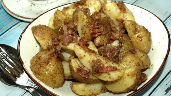 Рецепт Теплого картофельного салата с беконом