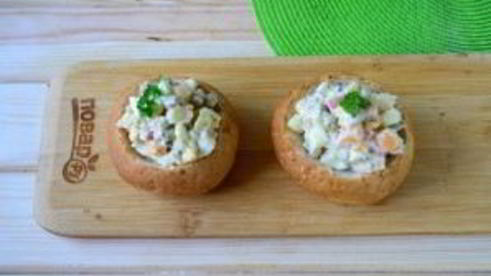 булочки, фаршированные салатом оливье